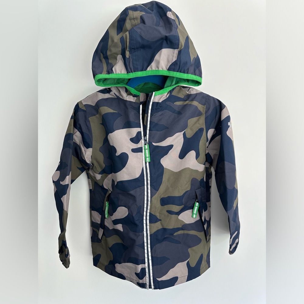 Mini Boden Jacket. Camo. Hooded rain coat. Boys sz 5-6